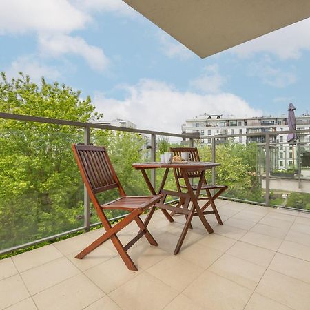 City Apartment With Parking Near Metro Mlociny By Noclegi Renters Varsavia Esterno foto