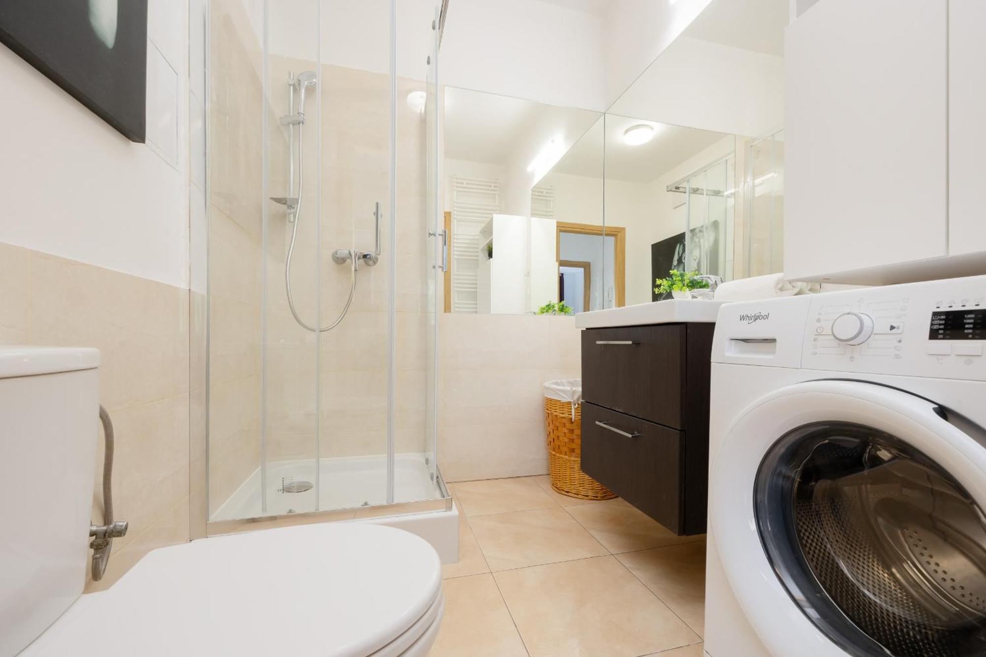 City Apartment With Parking Near Metro Mlociny By Noclegi Renters Varsavia Esterno foto