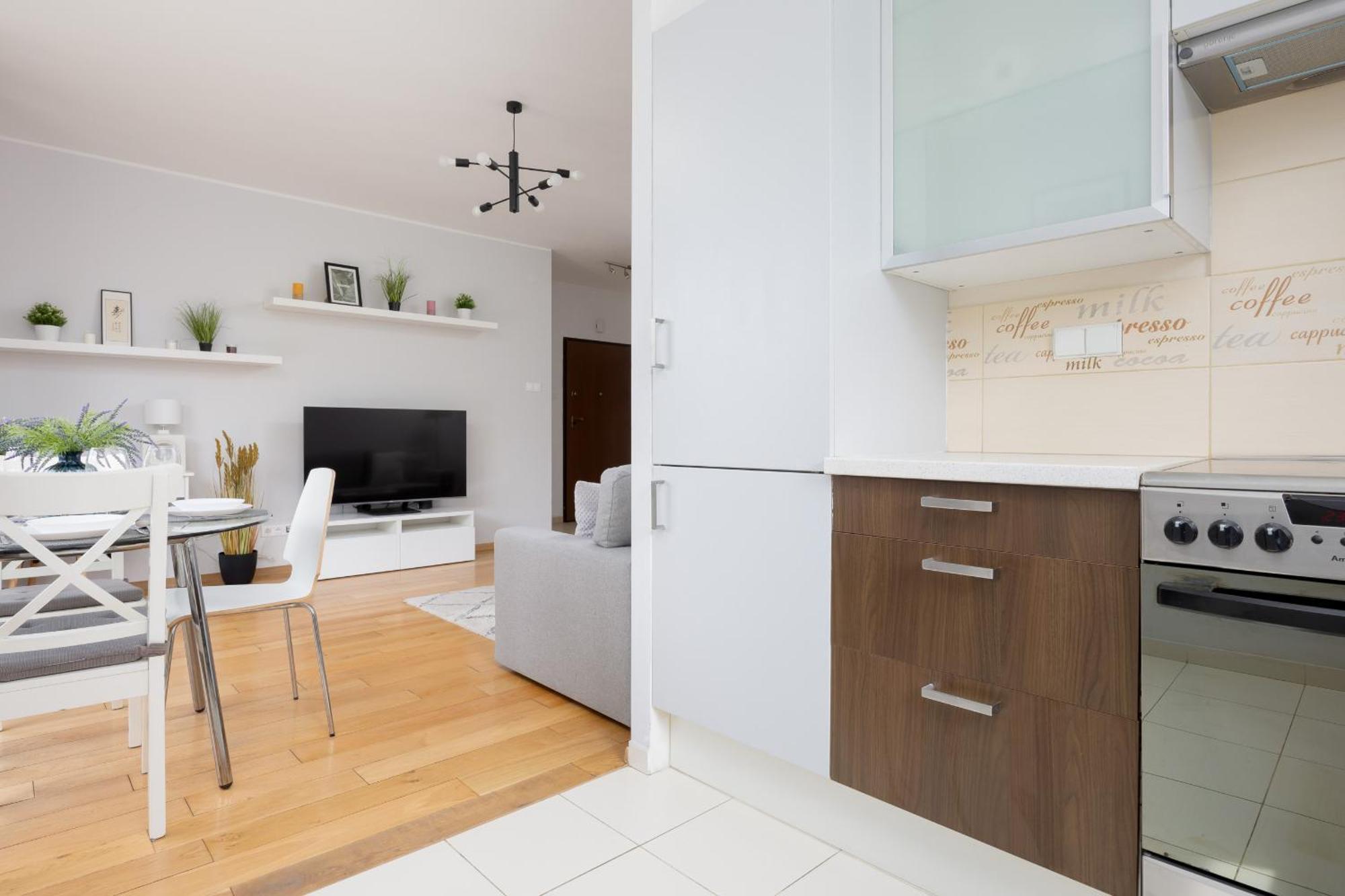City Apartment With Parking Near Metro Mlociny By Noclegi Renters Varsavia Esterno foto