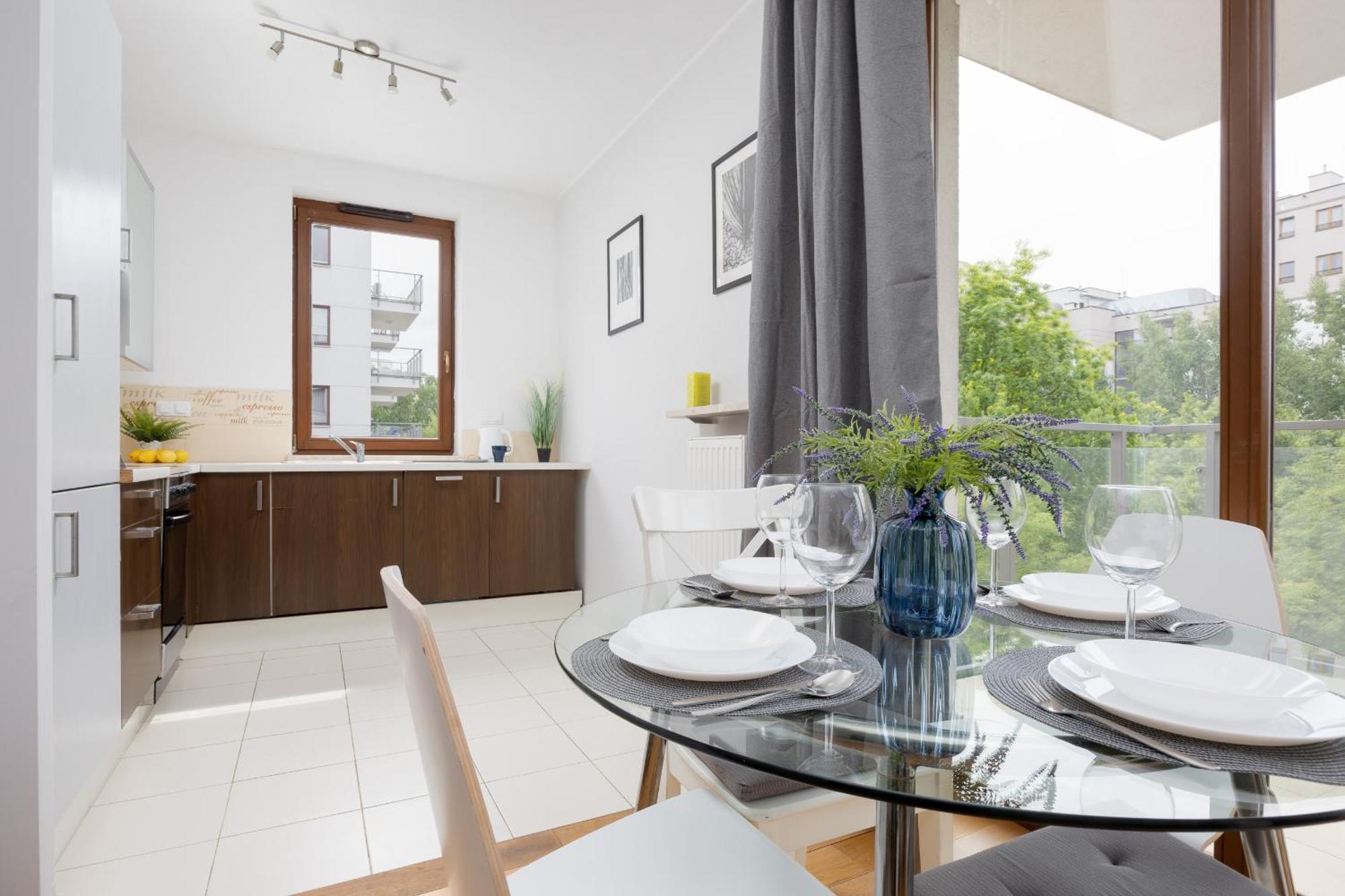 City Apartment With Parking Near Metro Mlociny By Noclegi Renters Varsavia Esterno foto