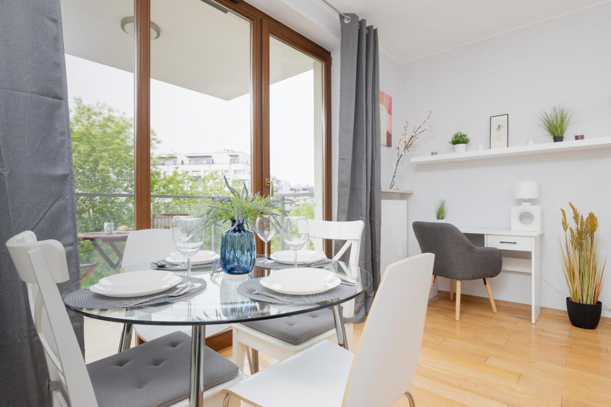 City Apartment With Parking Near Metro Mlociny By Noclegi Renters Varsavia Esterno foto